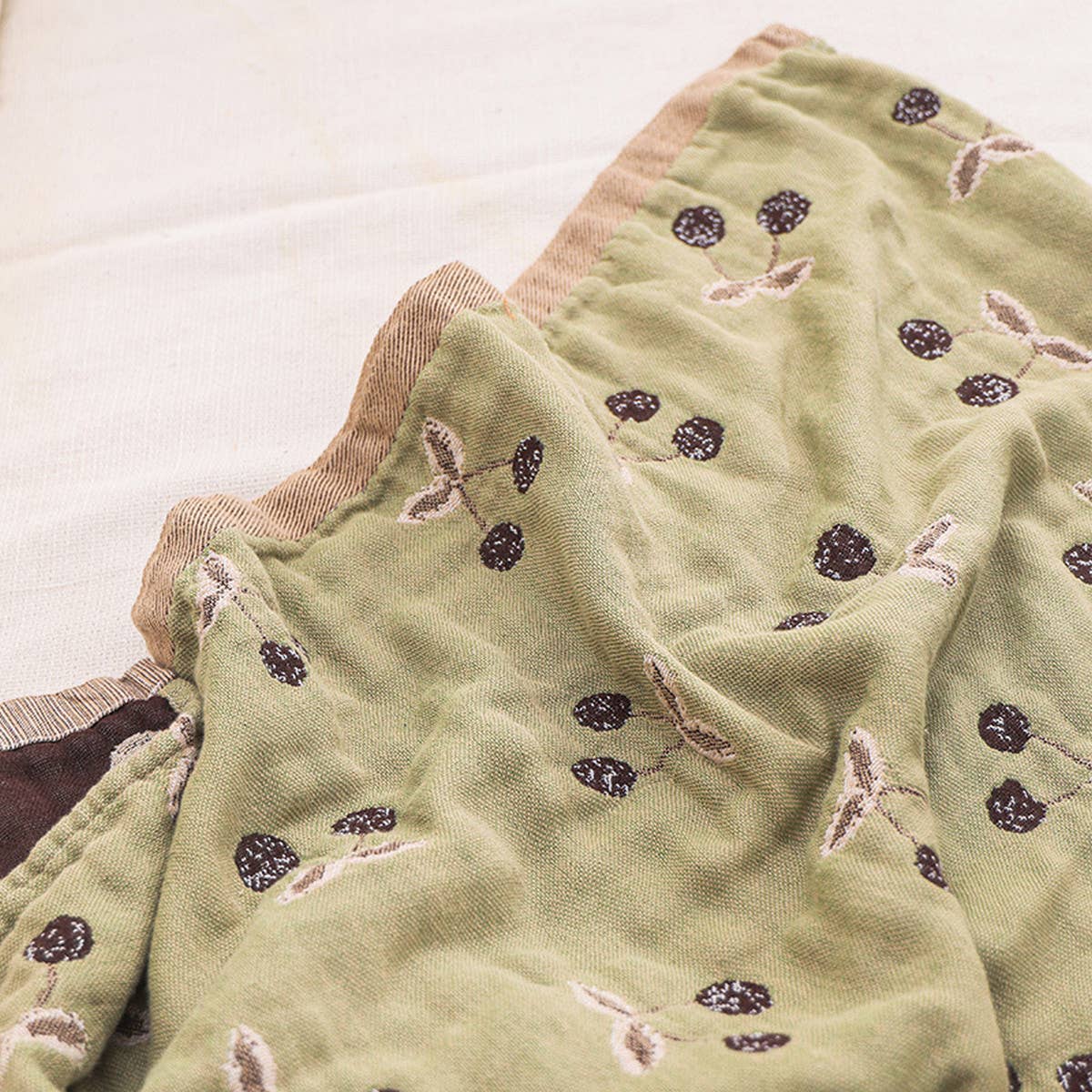 HOUSEHOLD ABSORBENT GAUZE BATH TOWEL