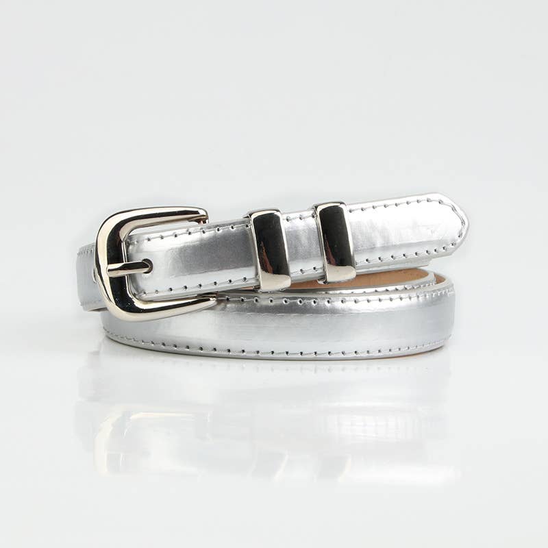 Simple and stylish belt with dopamine decoration