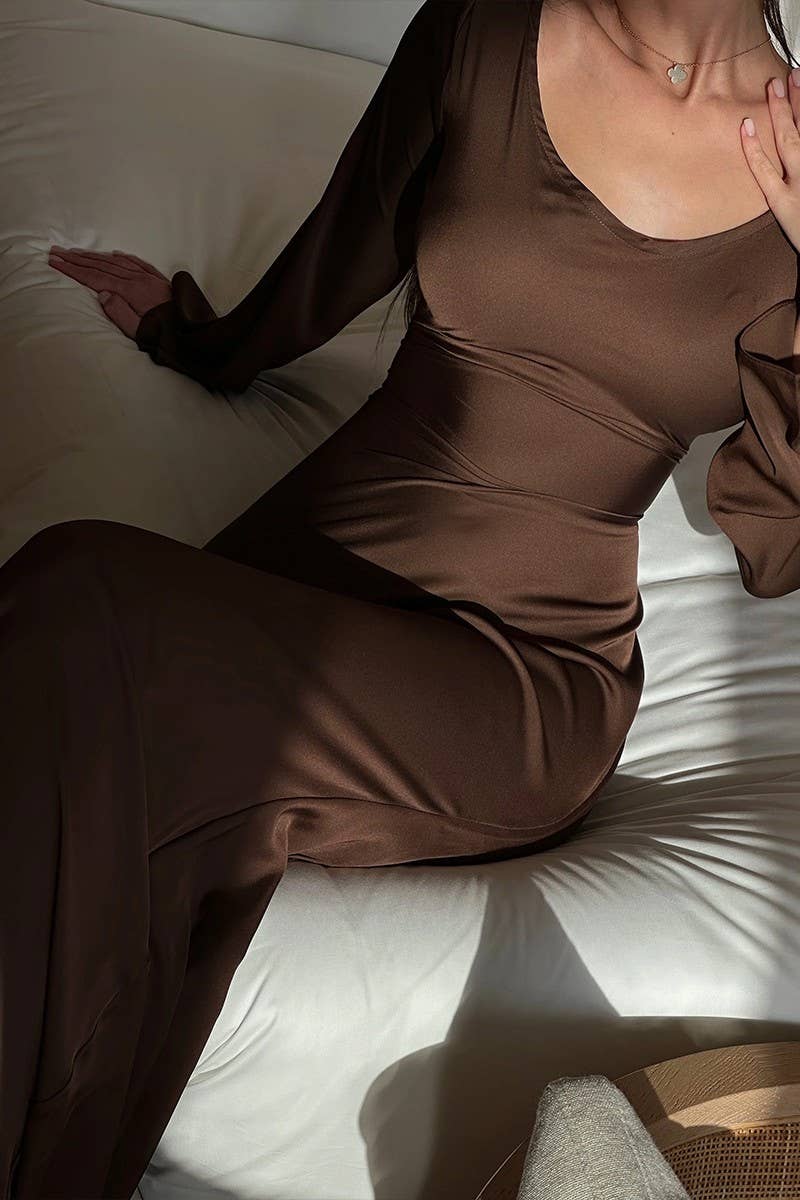 CWDMD5245_SIMPLE LONG SLEEVE FISHTAIL BODYCON DRESS