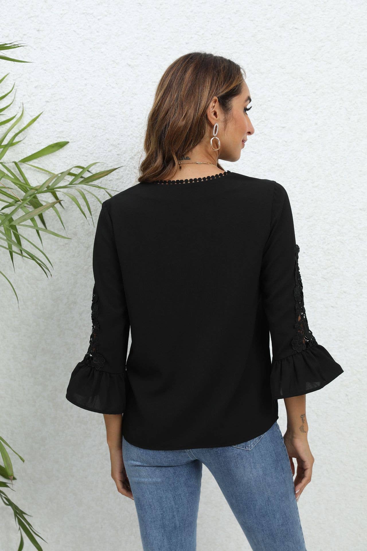 Solid color V-neck loose mid-sleeve lace shirt