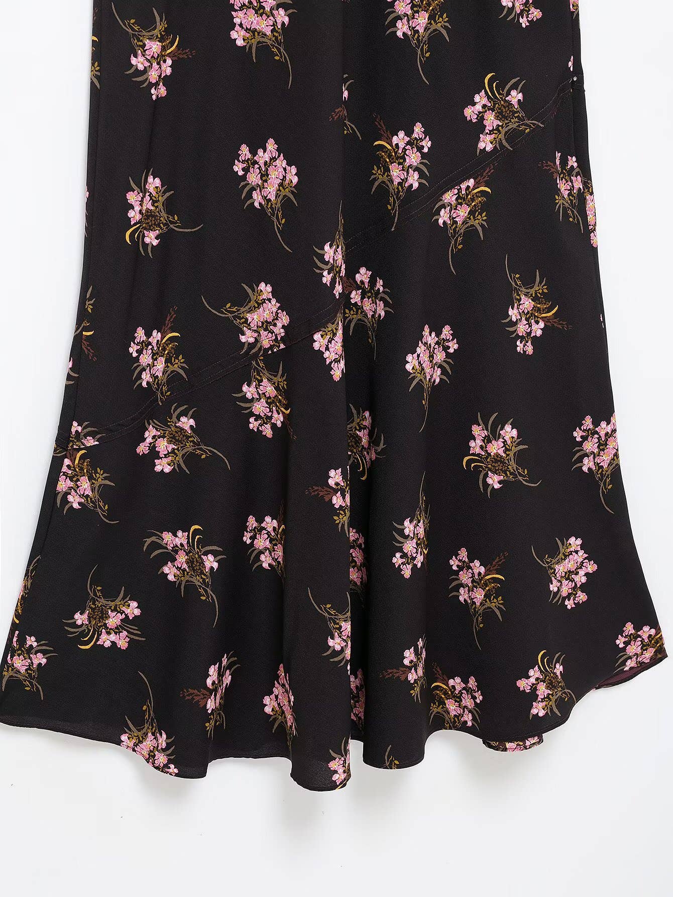 Fashionable cinched-waist halter print dress