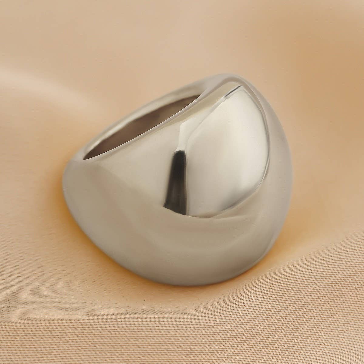 NEW EUROPEAN AND AMERICAN PERSONALIZED RINGS