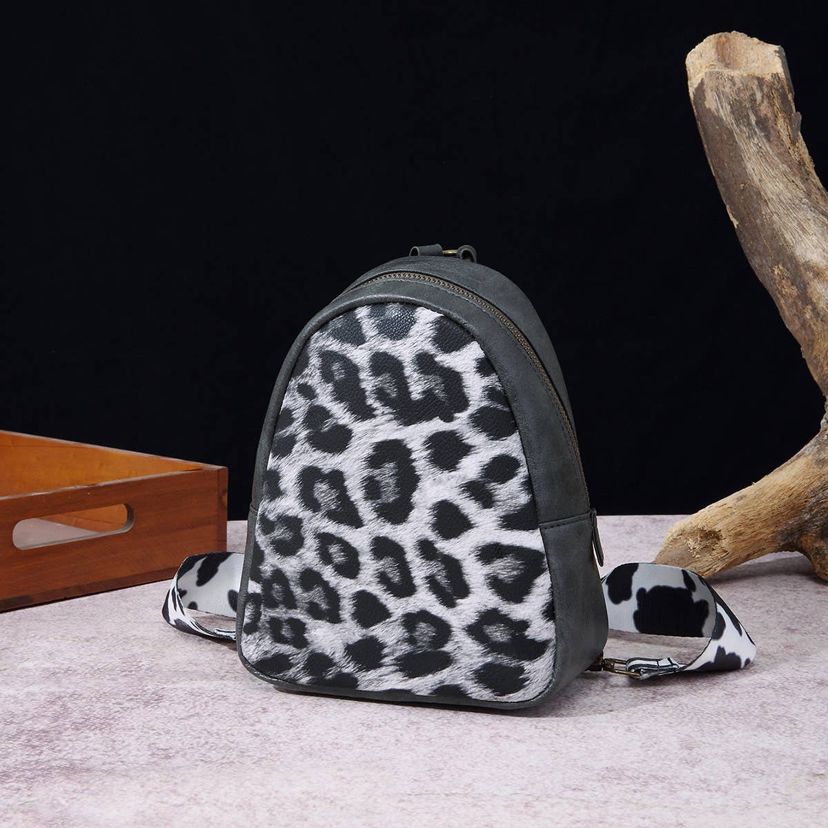 VINTAGE PRINT WESTERN SHOULDER BAG_CWAB2585