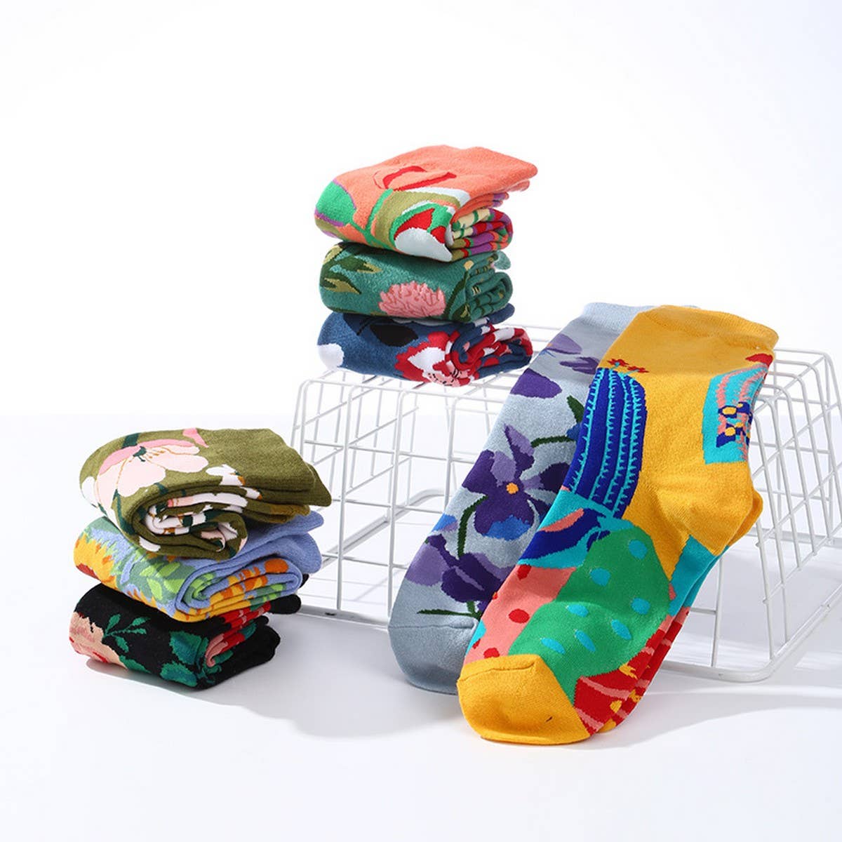 AUTUMN AND WINTER FLORAL MID-CALF SOCKS_CWMS1005