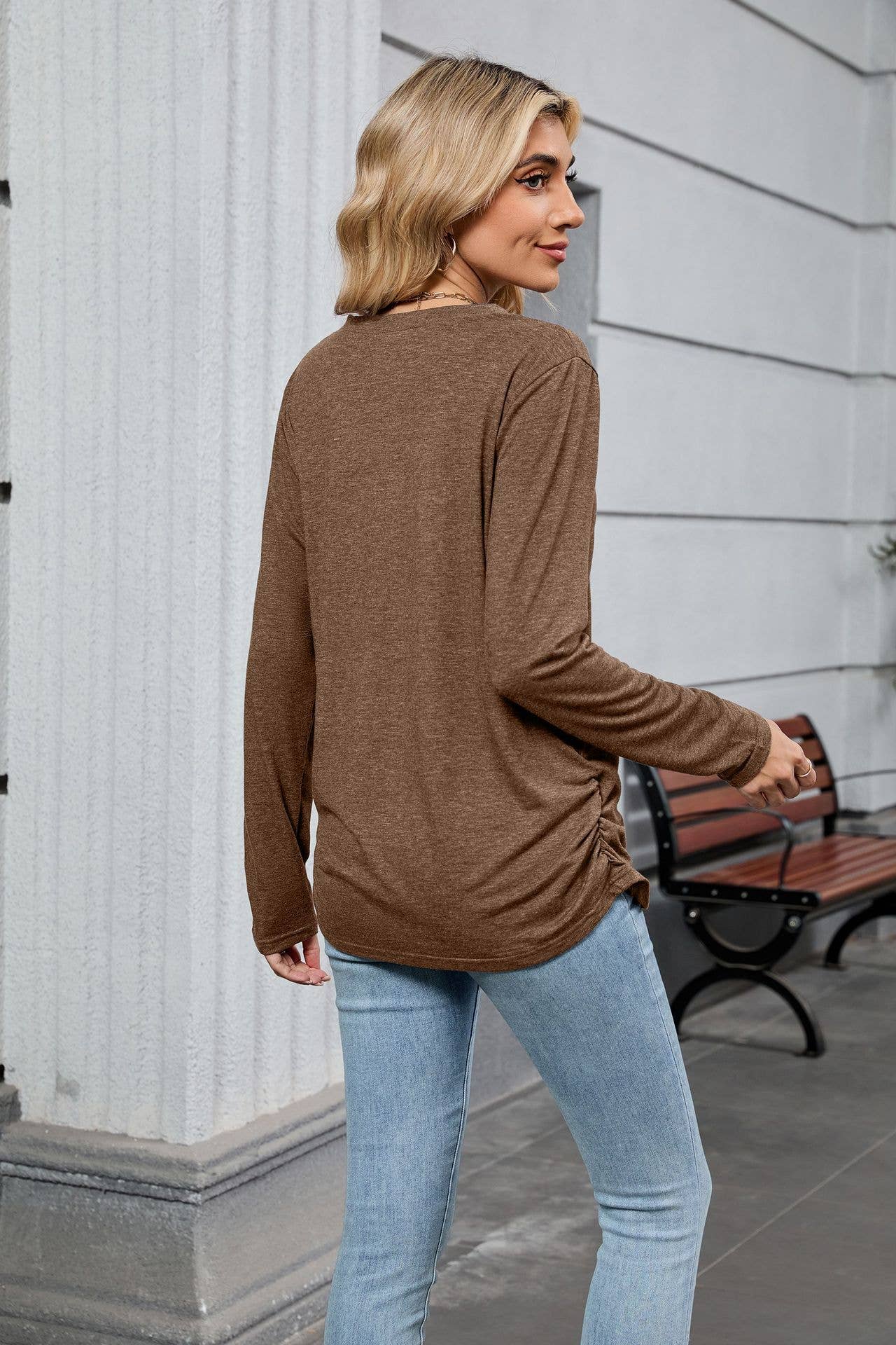 V-neck solid color loose long-sleeved T-shirt