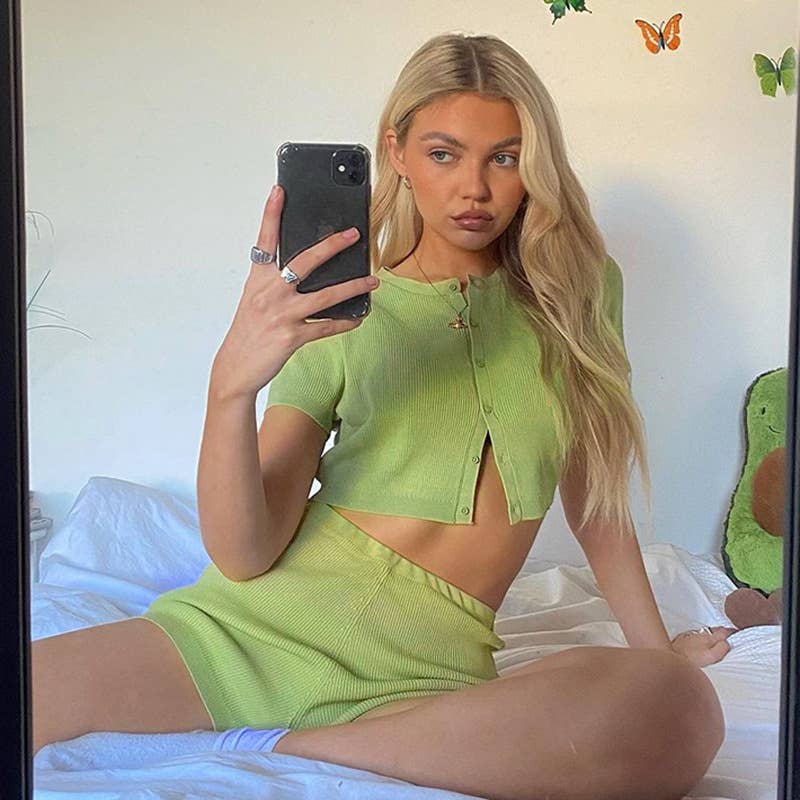 Sporty single-breasted cardigan and shorts set