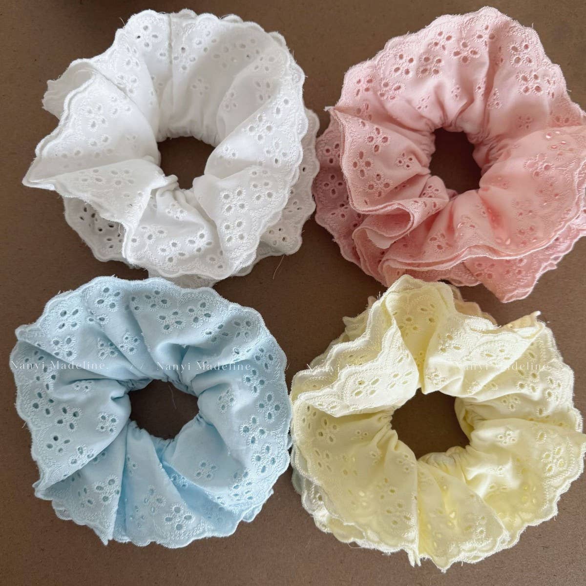 4-Layer Lace Floral Scrunchie with Strong Hold_CWAHA5520