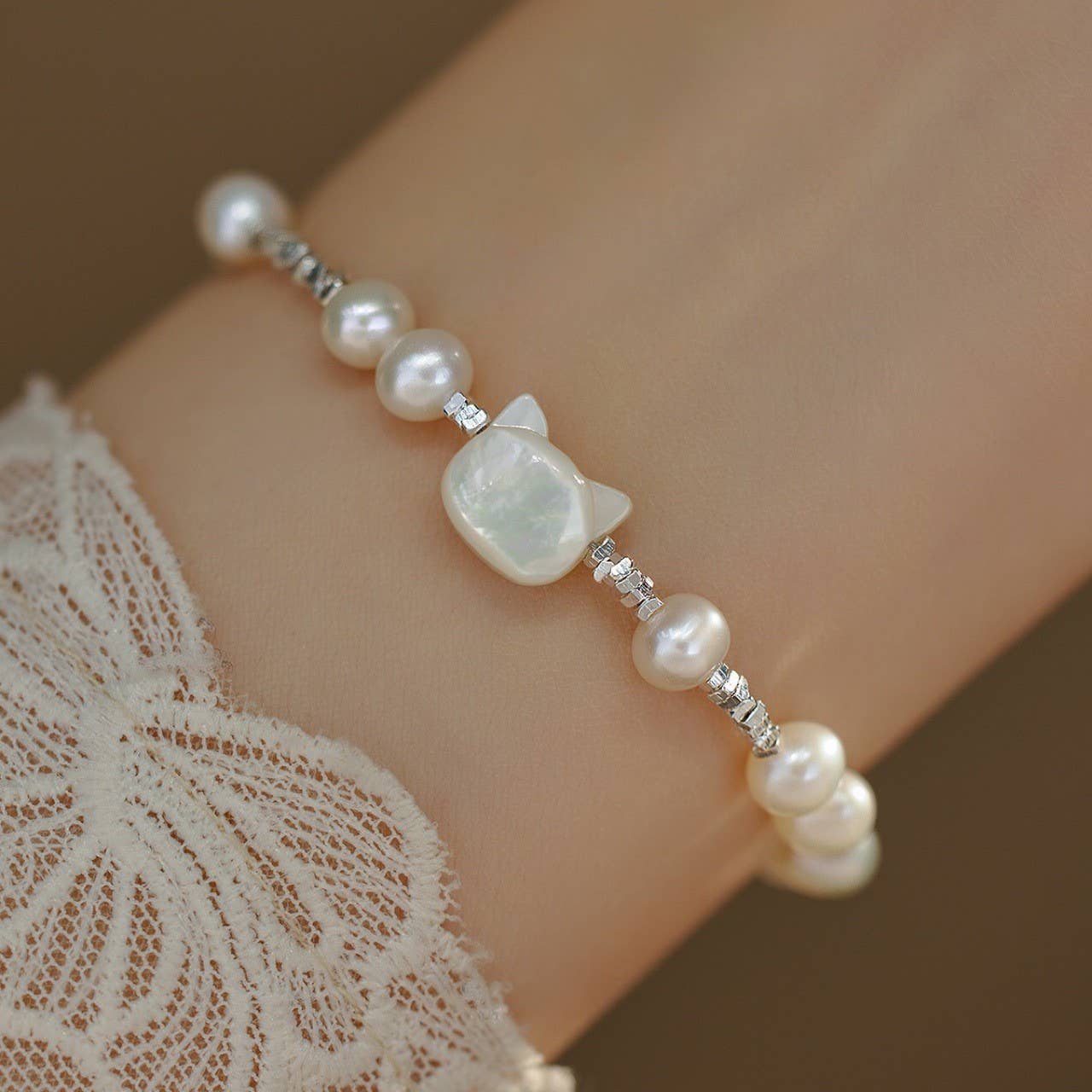 Baroque natural freshwater pearl bracelet