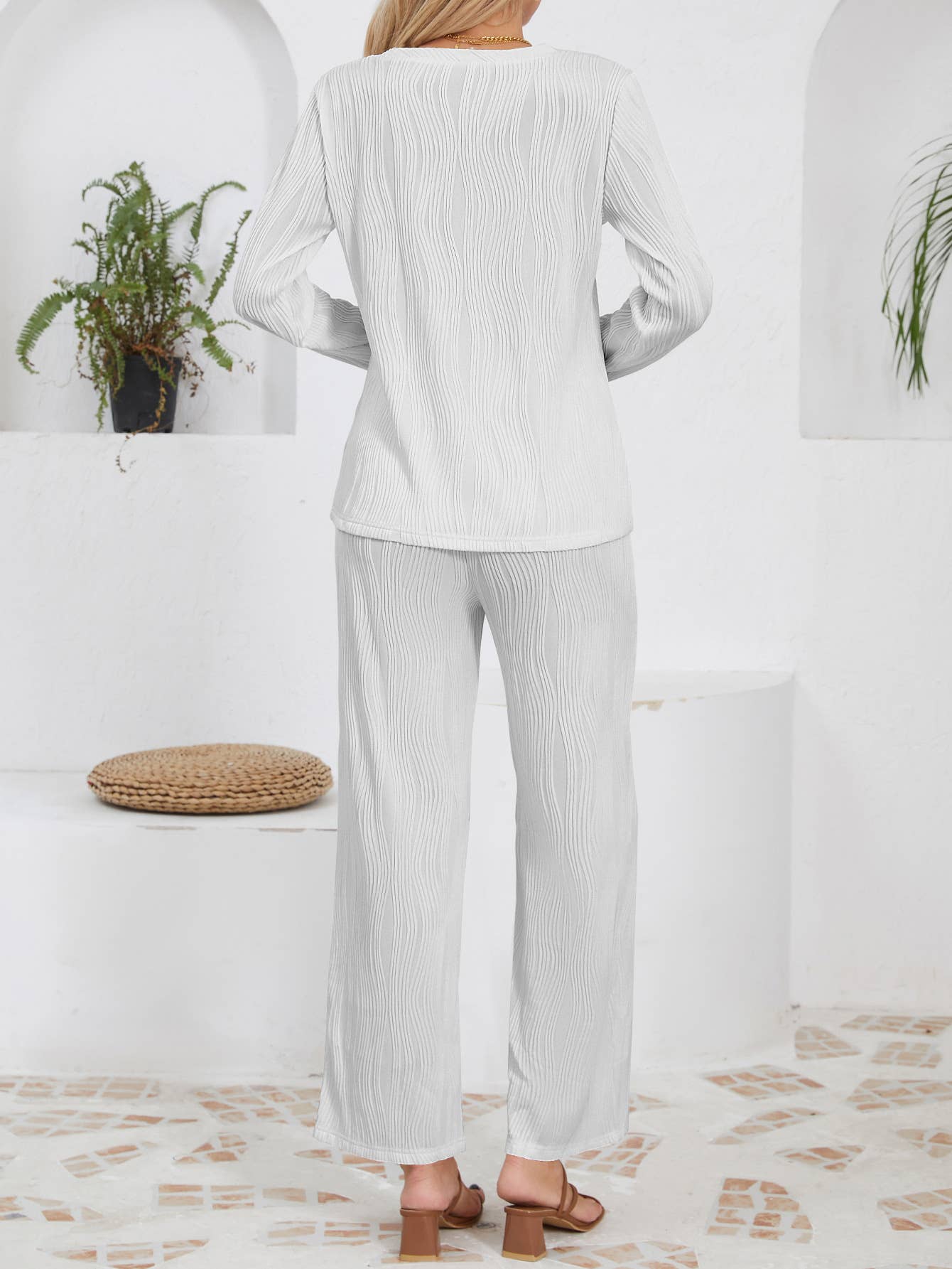 Solid-color knitted jacquard long loose suit