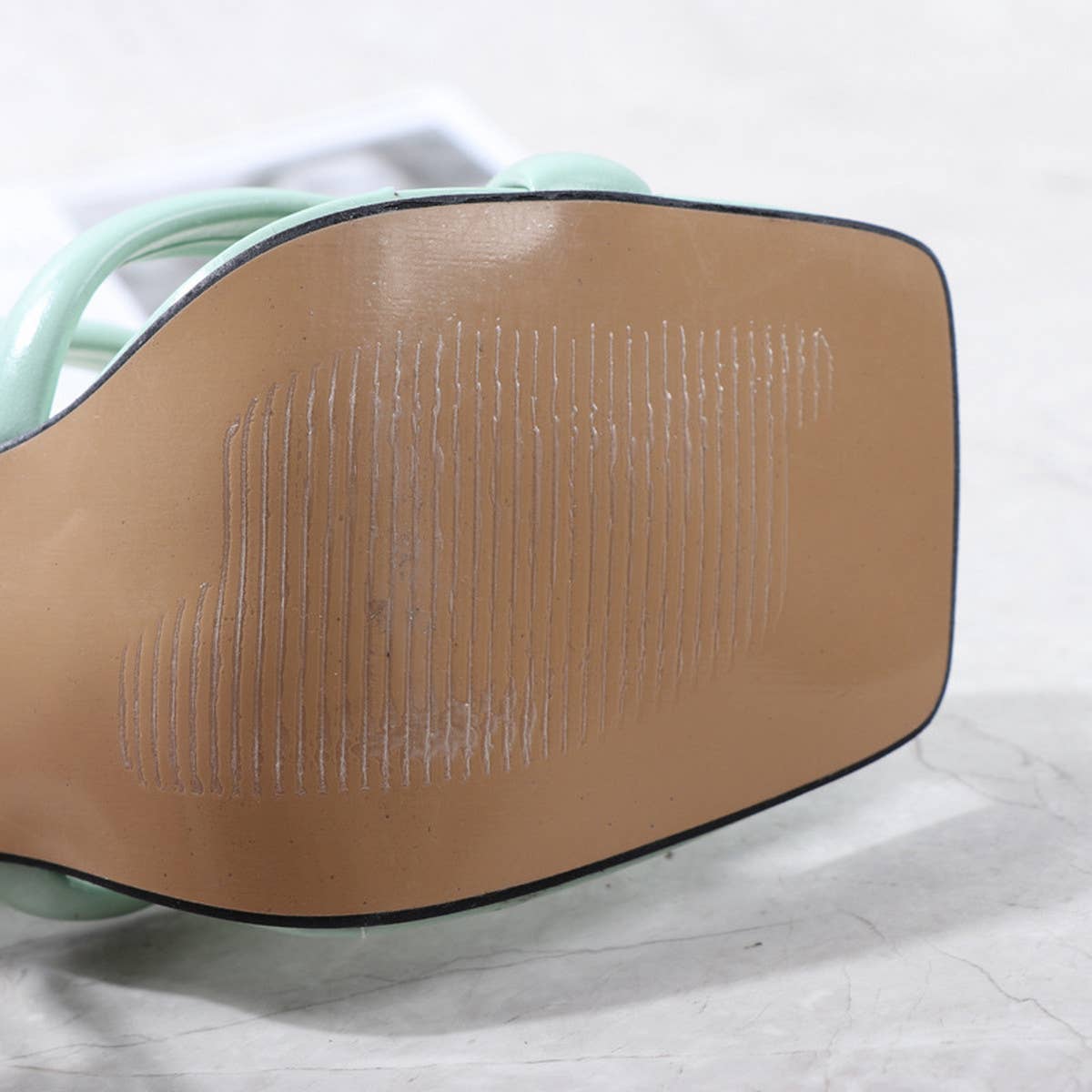 SOLID COLOR FLIP-UP SANDALS AND HIGH HEELS_CWSHS0565