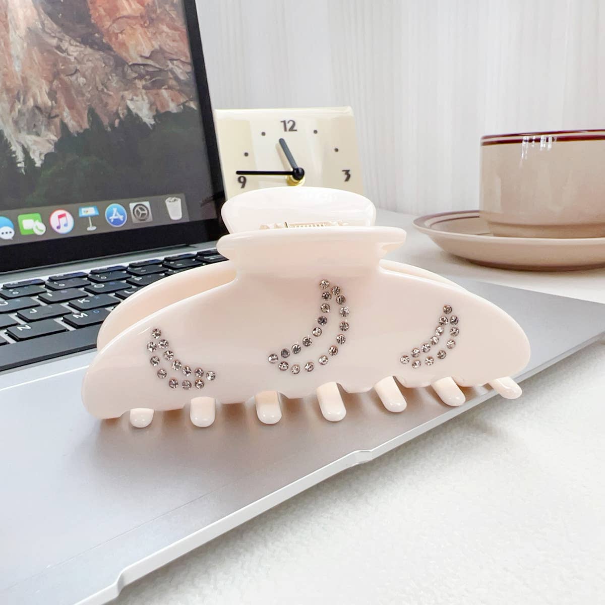 Elegant diamond-encrusted acetate hairpin clipper