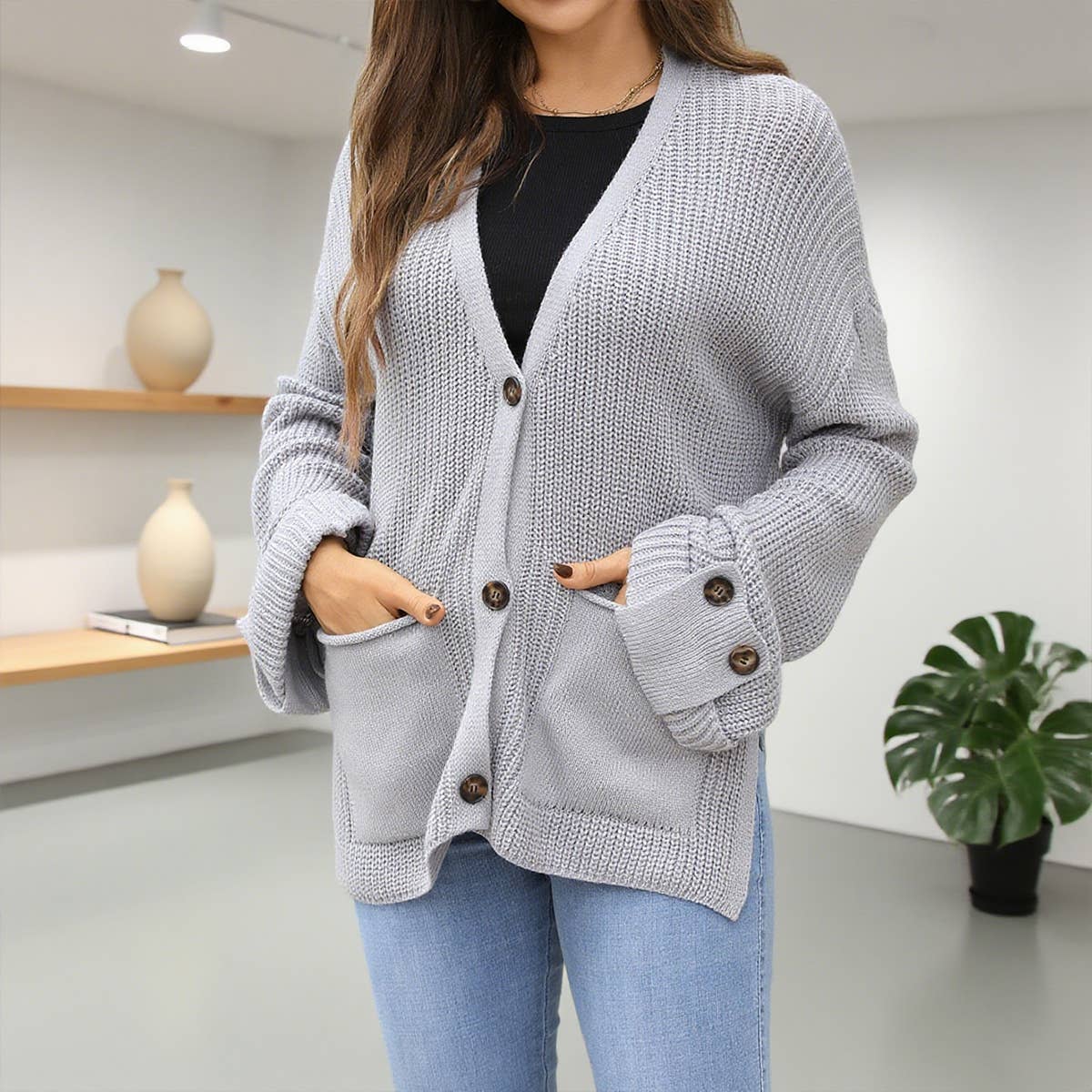 Fashionable V-neck loose knitted cardigan