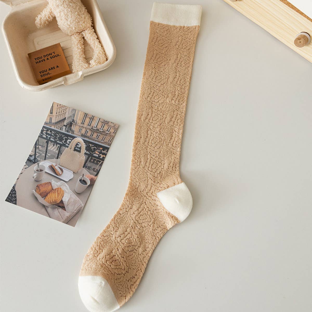 RETRO COLOR-BLOCKED BREATHABLE MID-CALF SOCKS_CWMS0648