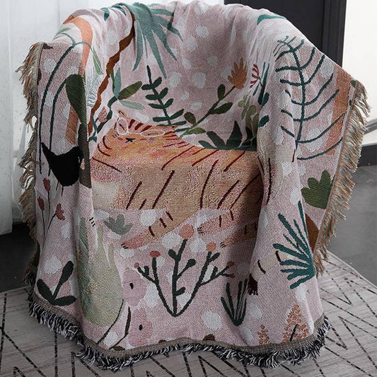 MULTIFUNCTIONAL BLANKET WITH LEAF PATTERN
