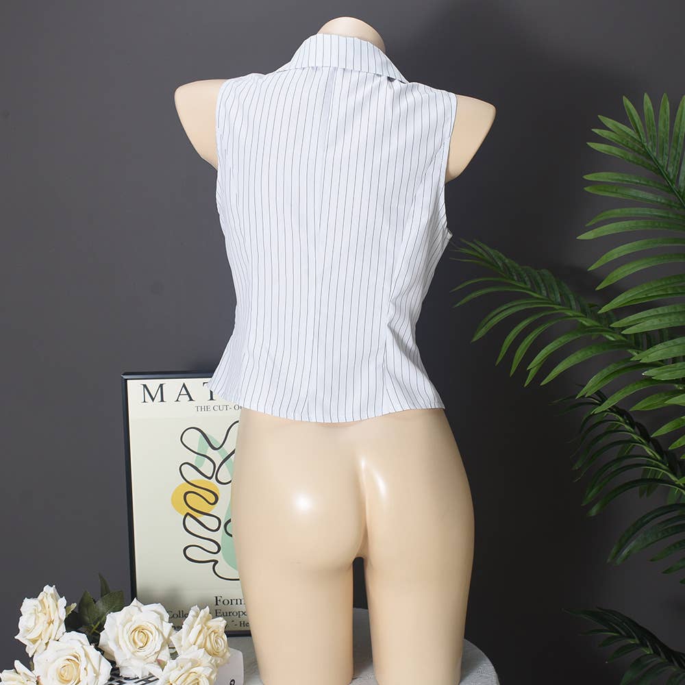 Sleeveless, form-fitting, navel exposed V shirt