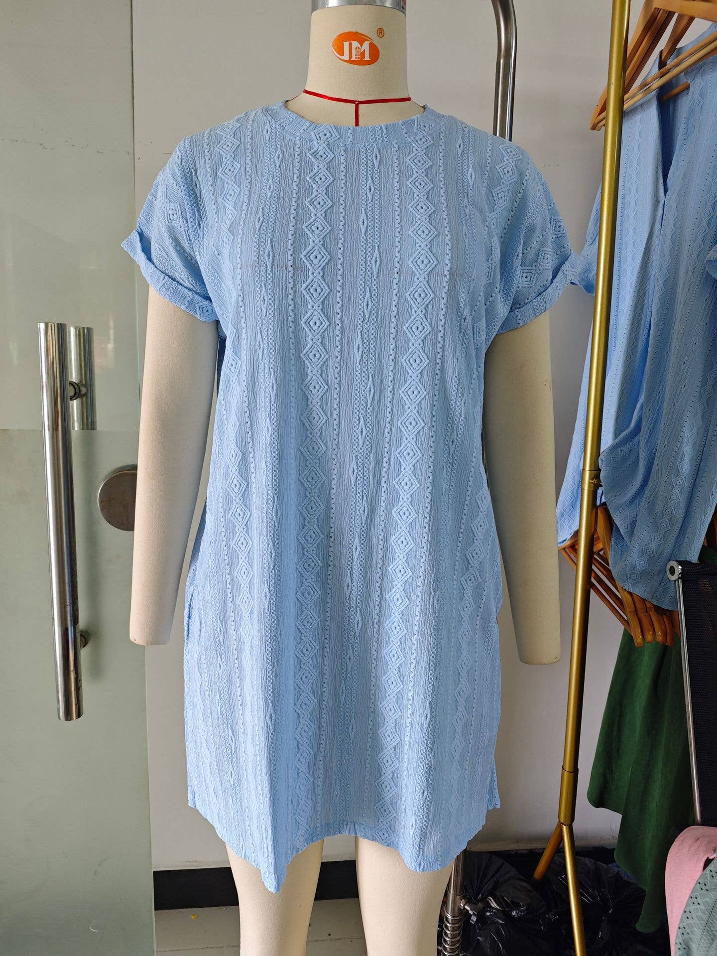 Solid color crew neck short sleeve pocket dress