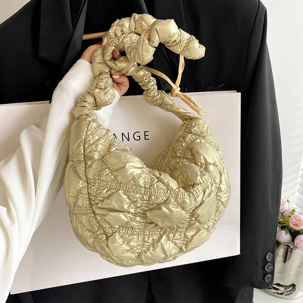 Silver Puffy Cloud Dumpling Shoulder Bag_CUAB00511