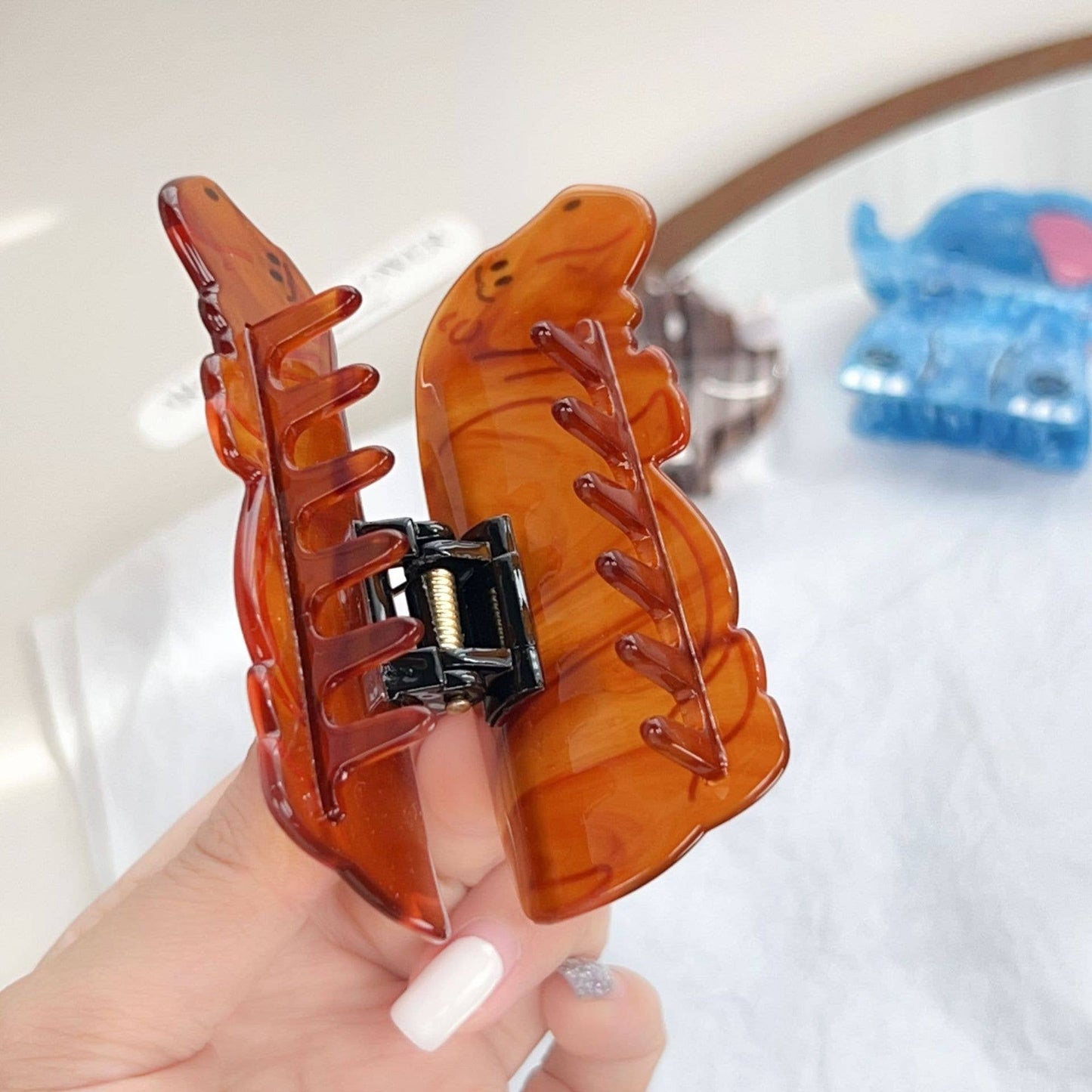 Funny cartoon abstract animal hairpin grabs