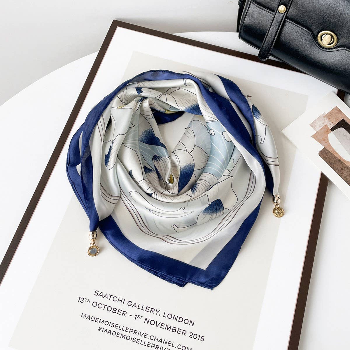 Magnetic Print Triangle Scarf for  Spring Style