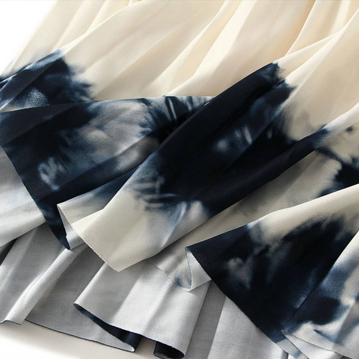 Gradient Print Pleated A-Line Flowy Midi Skirt