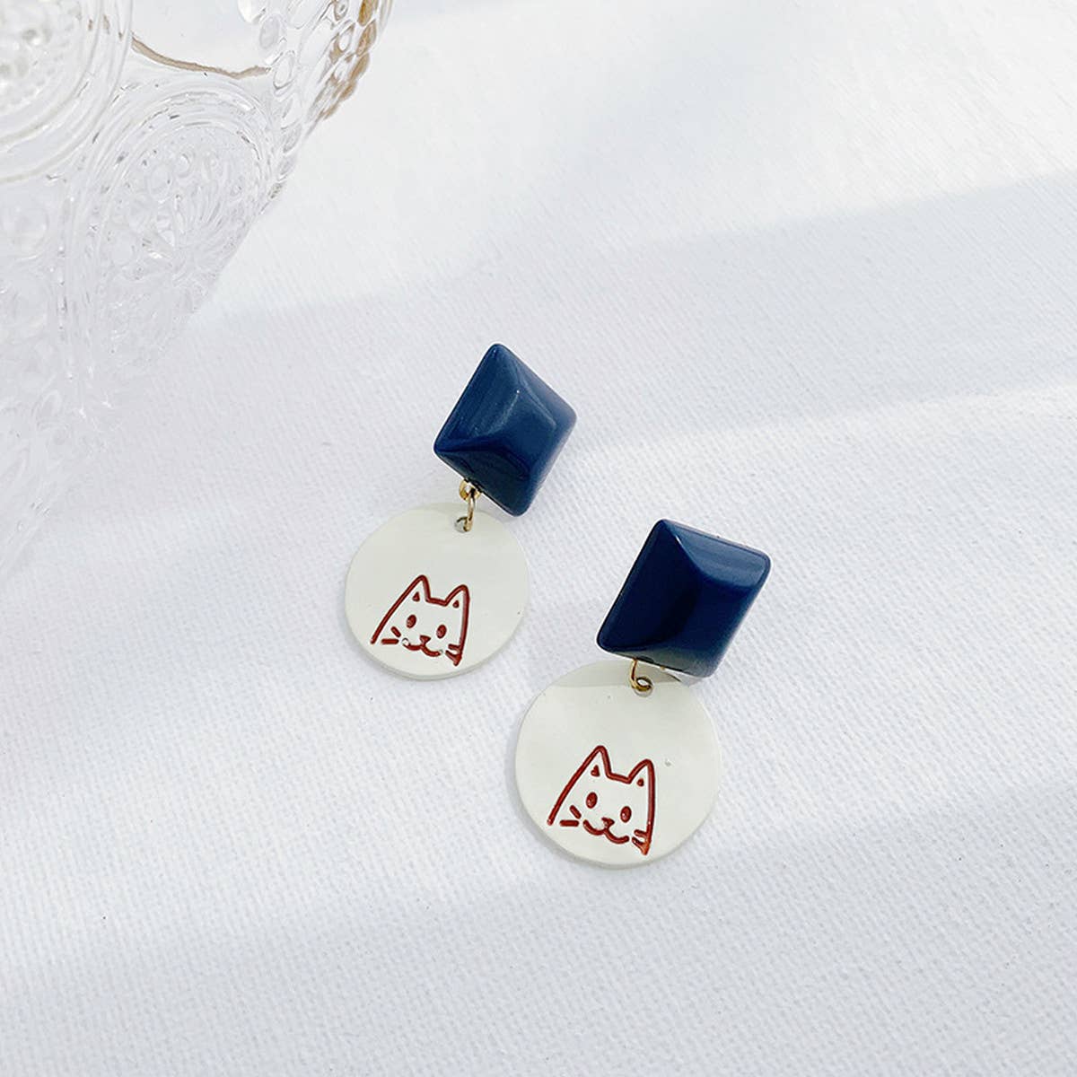 SIMPLE KLEIN BLUE CUTE CAT EARRINGS_CWAJE1645