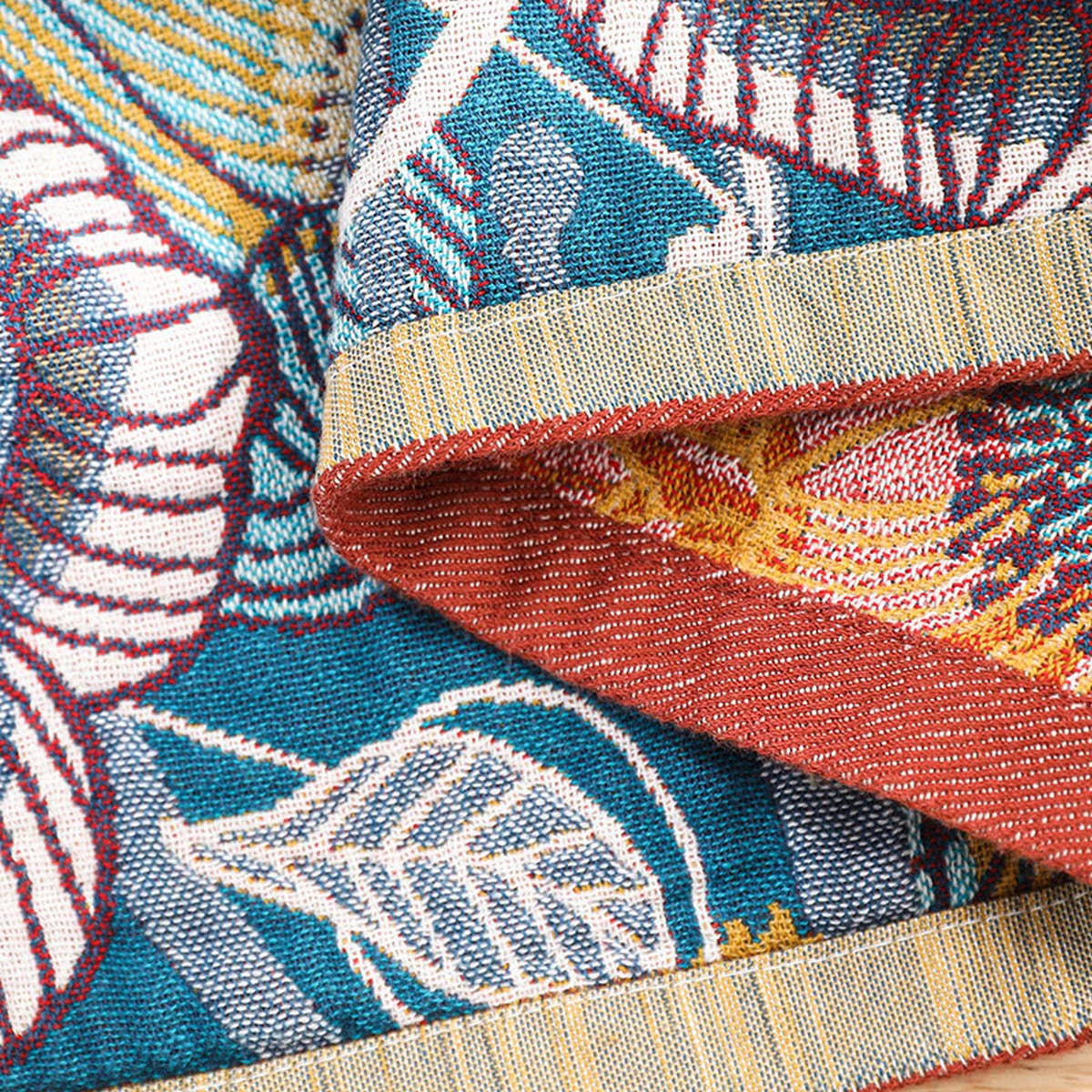 HOUSEHOLD THICK CARTOON BATH TOWEL