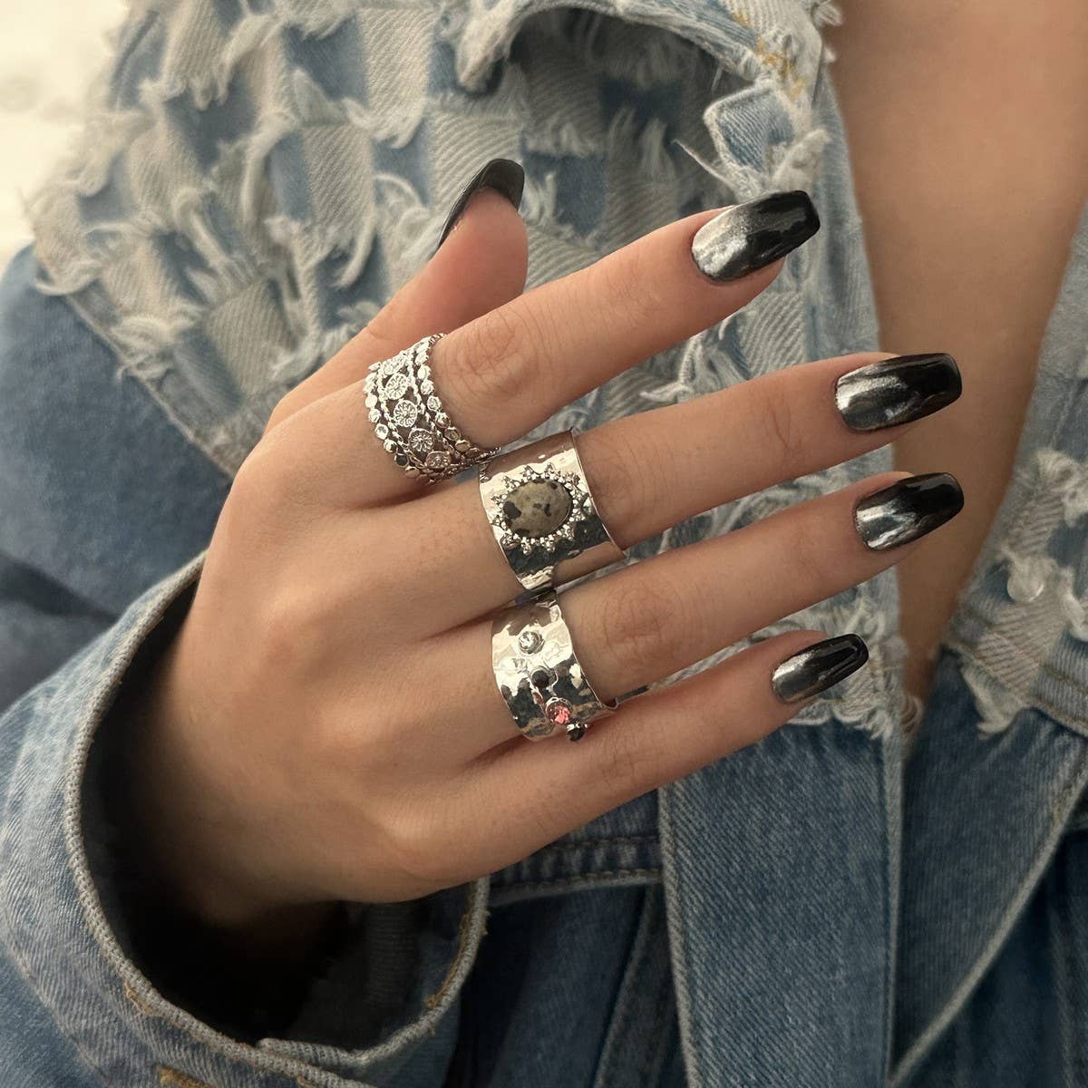 FASHIONABLE METALLIC PLEATED KNUCKLE RING SET