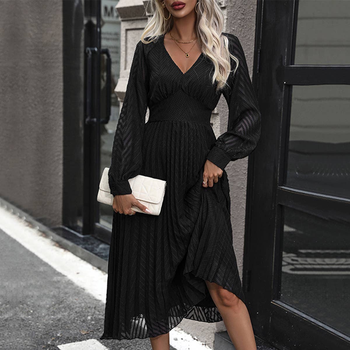 Long sleeve solid color advanced V-neck dress