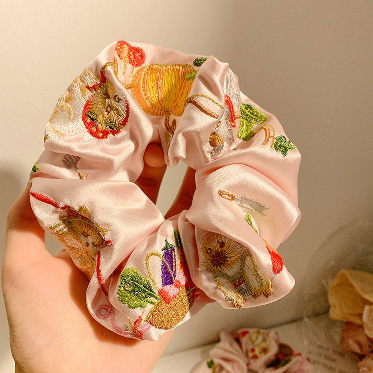 SATIN HEAVY EMBROIDERY LARGE INTESTINE HAIR TIE