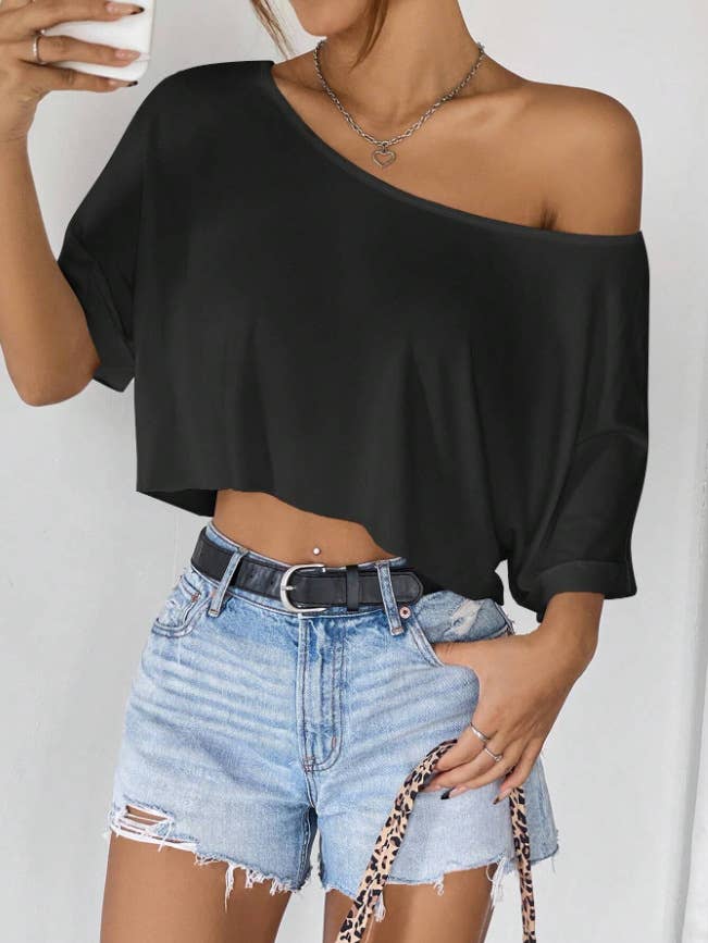 Sexy crop top and a large neckline short T-shirt