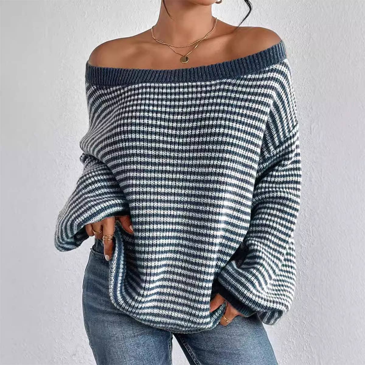 Temperament line-neck color pullover sweater