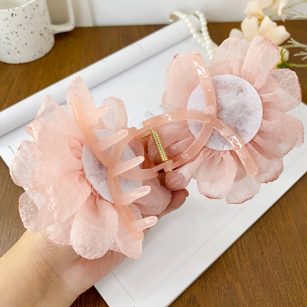 Dopamine flower hairpin elegant grip clip