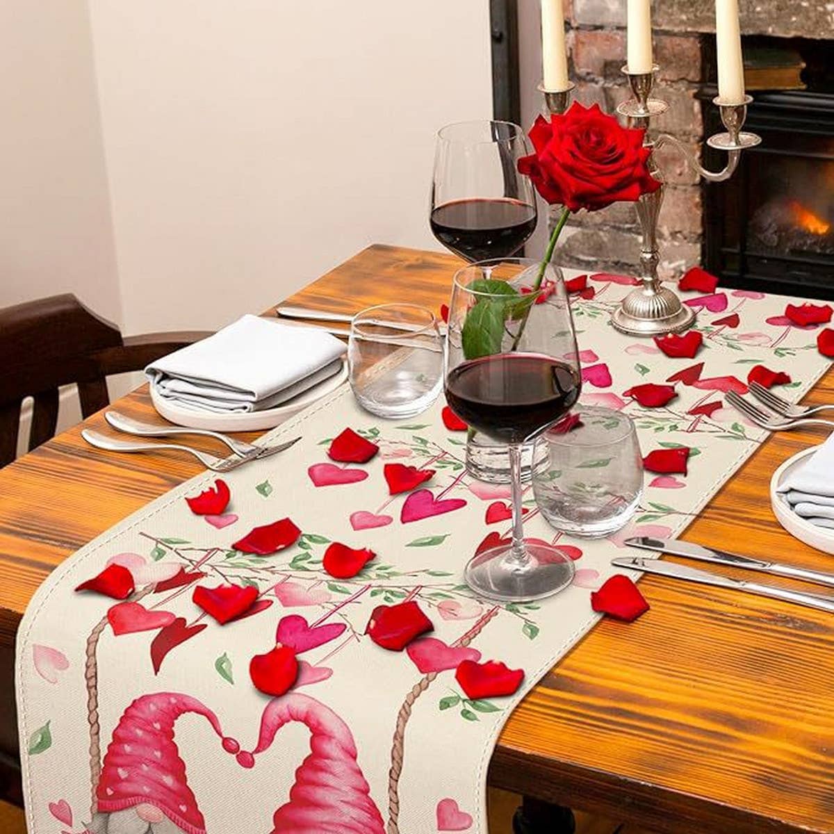 HOME VALENTINE'S DAY TABLE FLAGS AND TABLECLOTHS