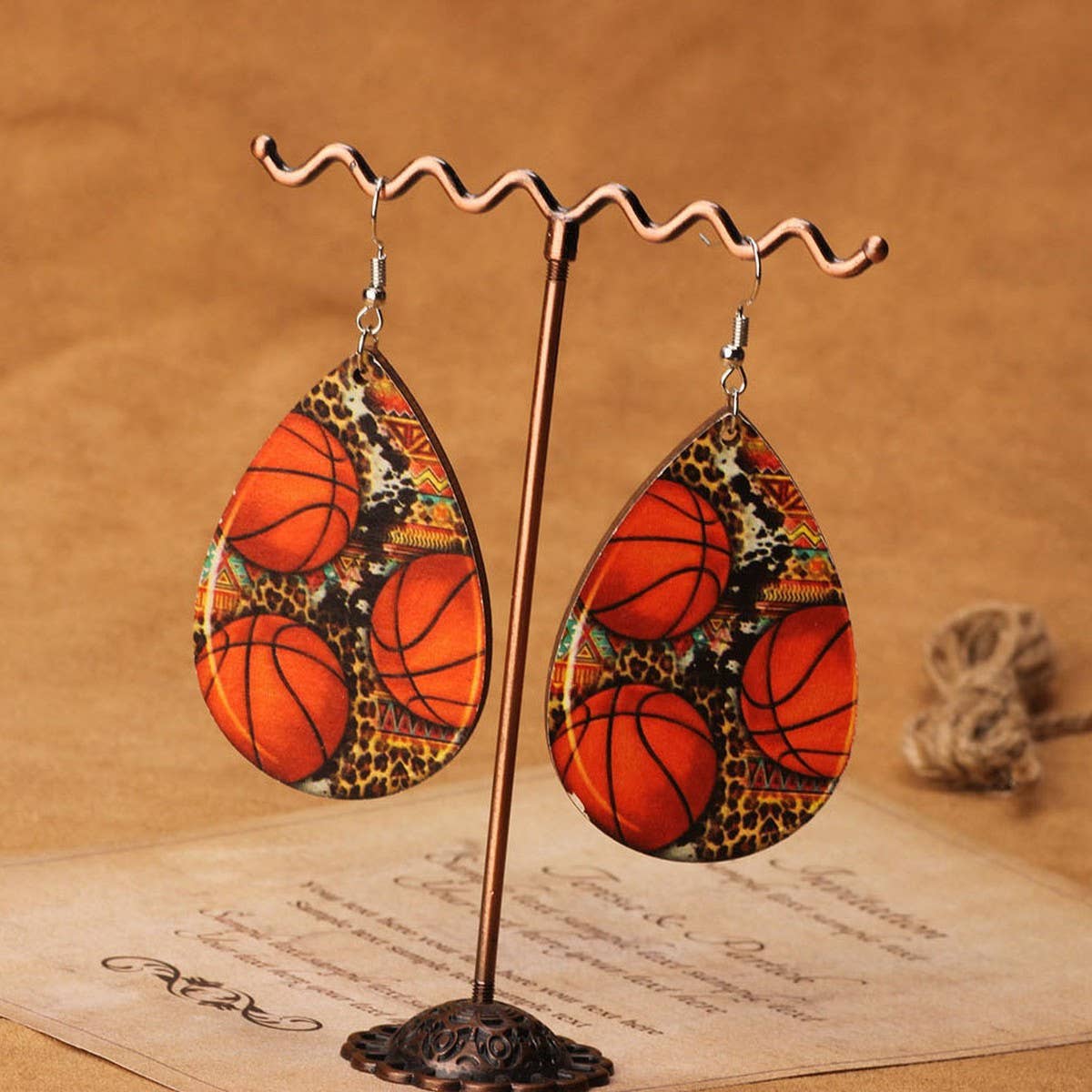 NEW FASHIONABLE WOODEN WATER DROP EARRINGS