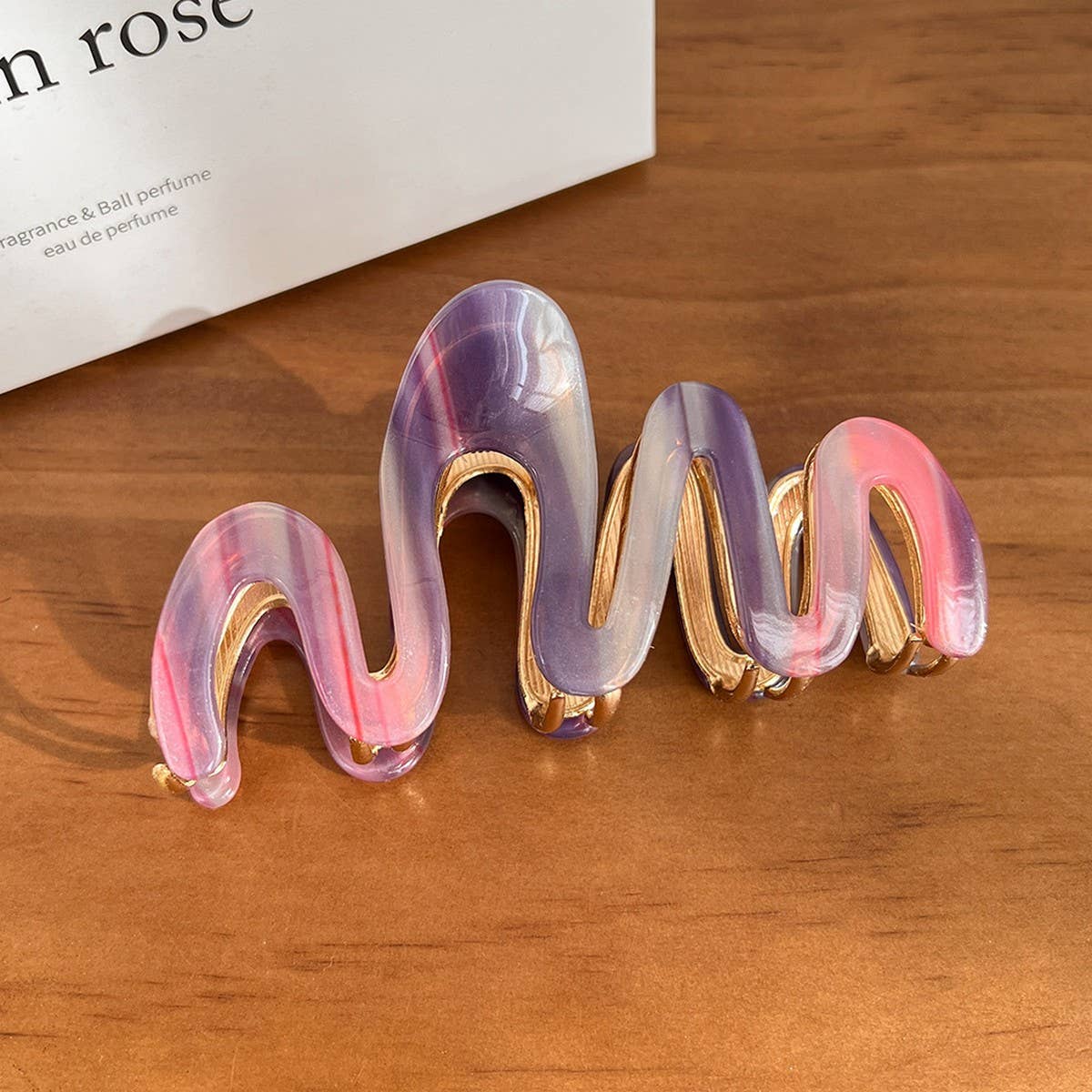 Elegant Wave Metal Claw ? Large Sweet Hair Clip