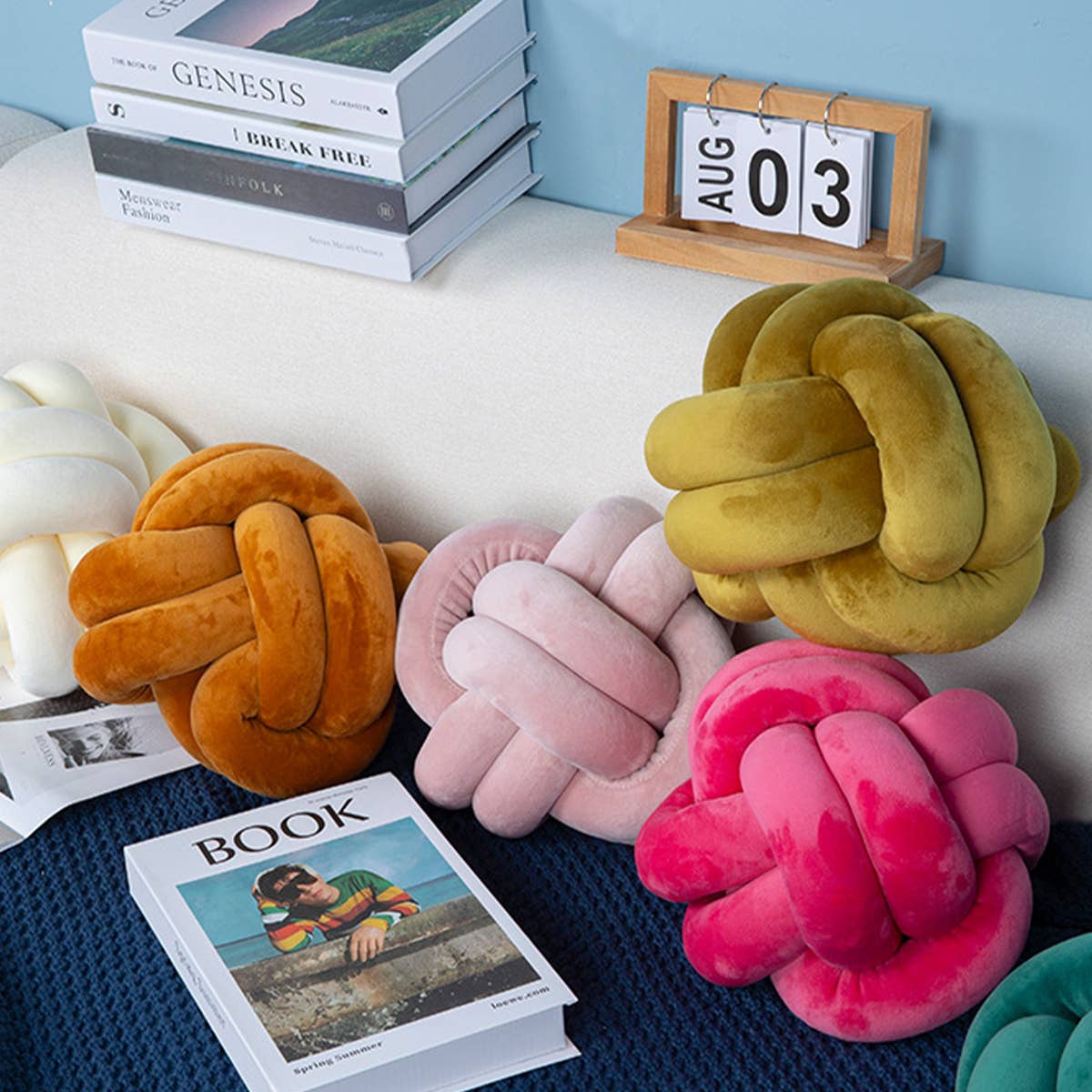 KNOT WITH TWO STRANDS OF ROPE PILLOW CUSHION