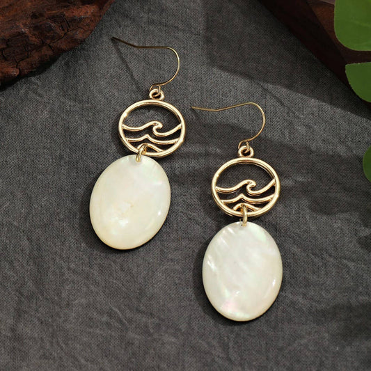 TEARDROP-SHAPED WHITE SHELL TASSEL EARRINGS