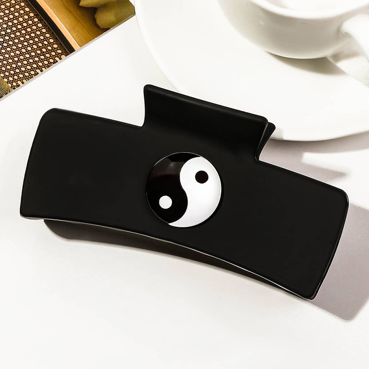 SIMPLE TAI CHI LOGO SHARK CLIP HAIR CLIP_CWAHA0938