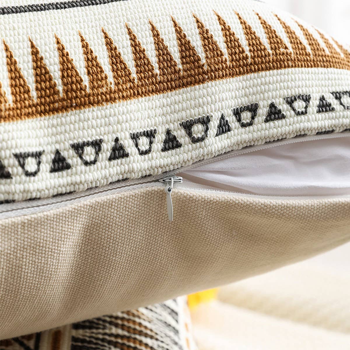 BOHEMIAN STYLE GEOMETRIC PILLOW COVER_CWMM0863