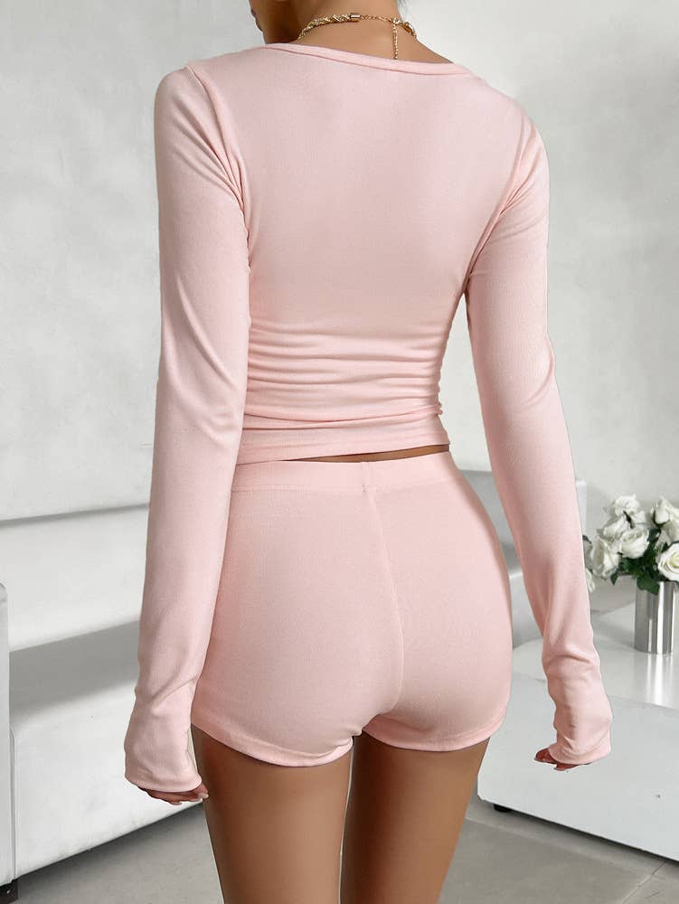 SLIM-FIT LONG-SLEEVED TOP AND SHORTS SUIT