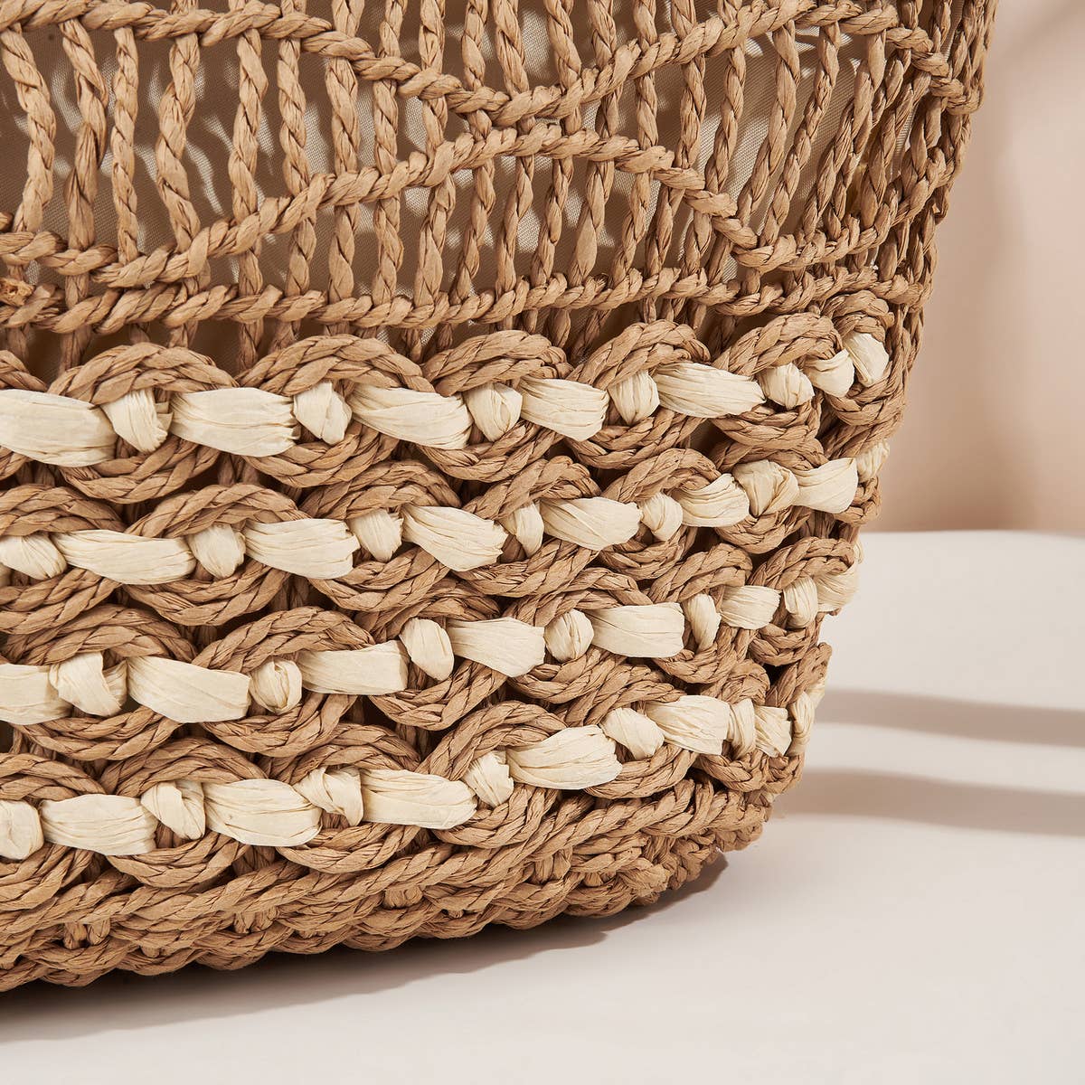 WOMEN HOLLOW LARGE CAPACITY PORTABLE WOVEN BAG_CWAB1970