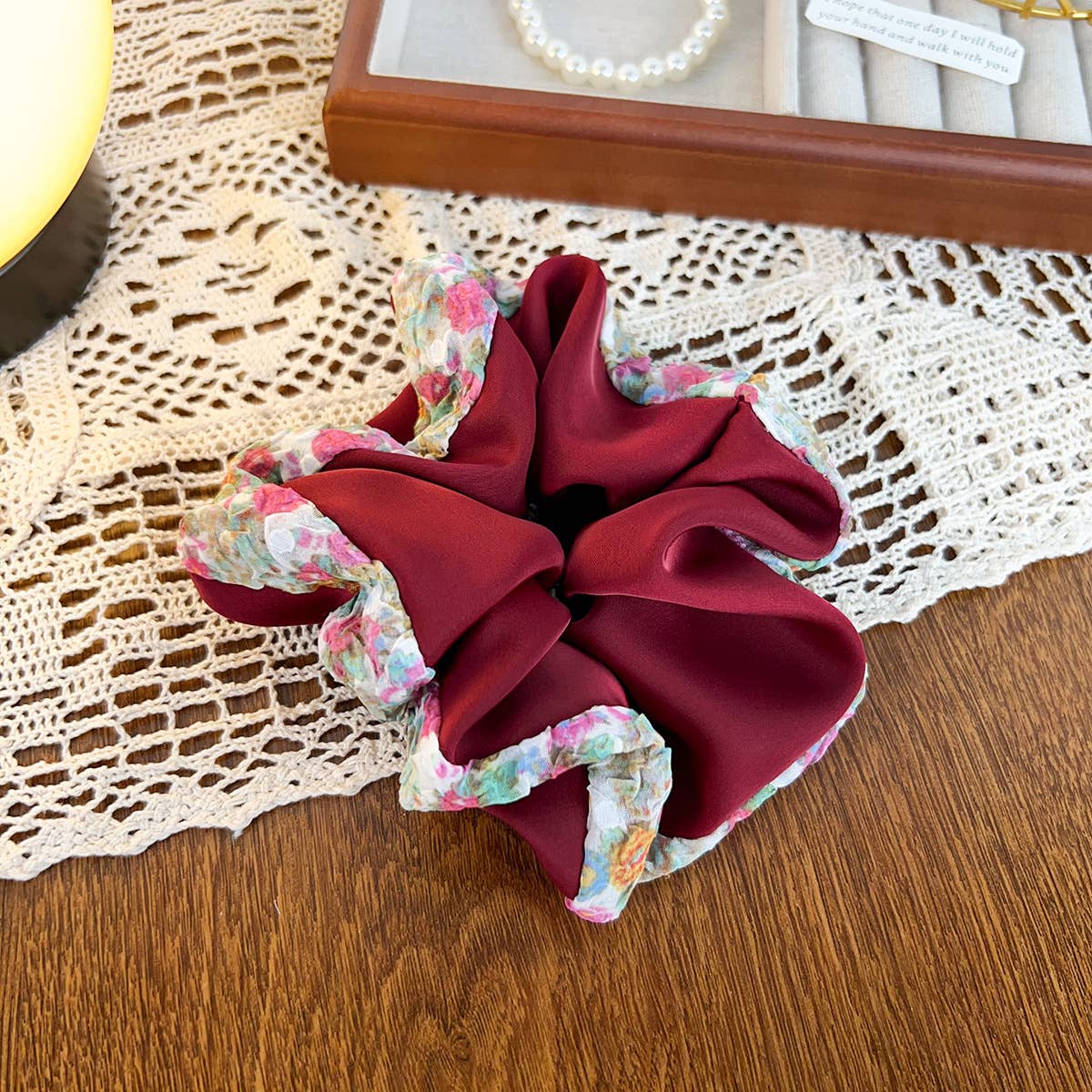 Floral fabric hair band with a unique retro style