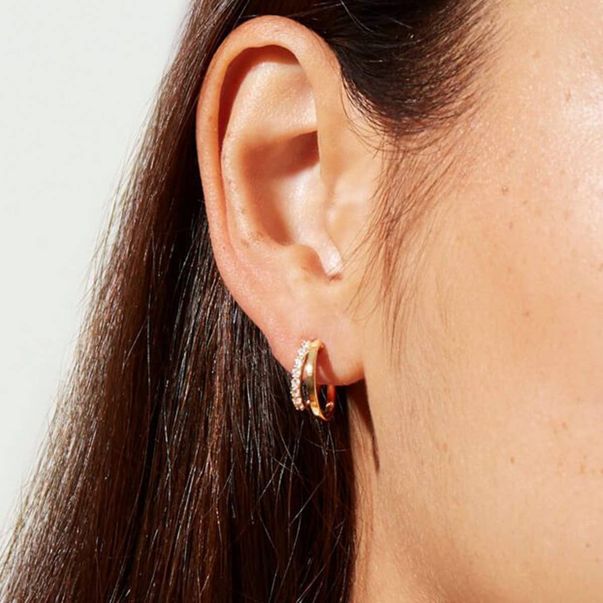 HOLLOW MODERN WOMEN DOUBLE HOOP EARRINGS