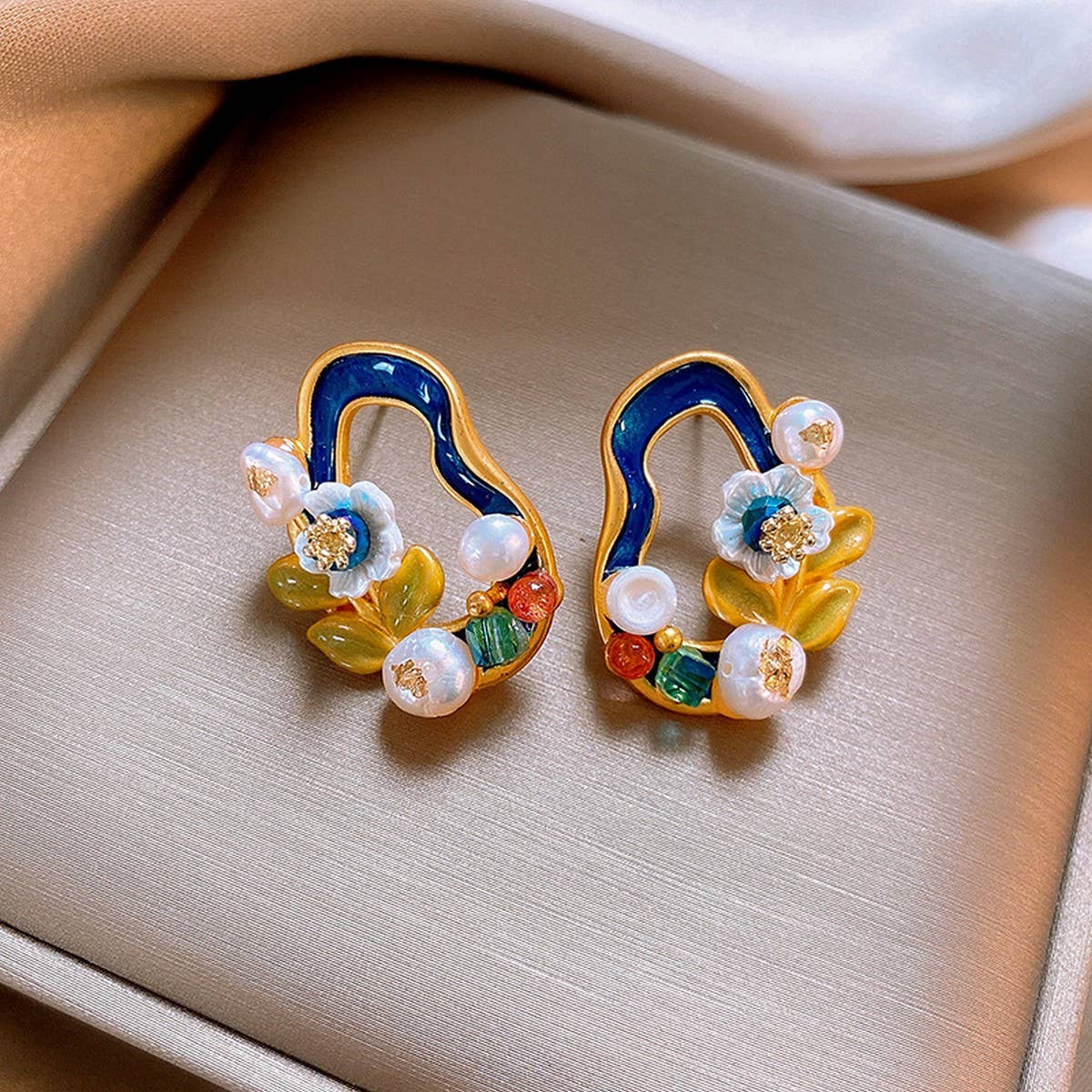 OIL DROP FLOWER FRESHWATER PEARL FASHION EARRINGS_CWAJE2335