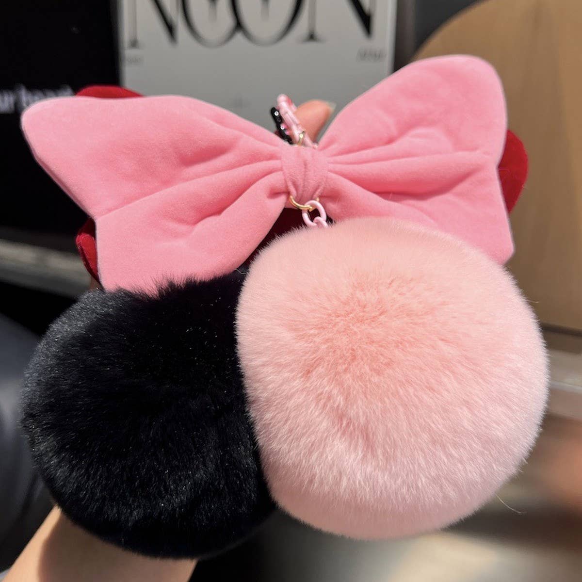 CUTE BUTTERFLY FUR BALL CAR KEYCHAIN PENDANT