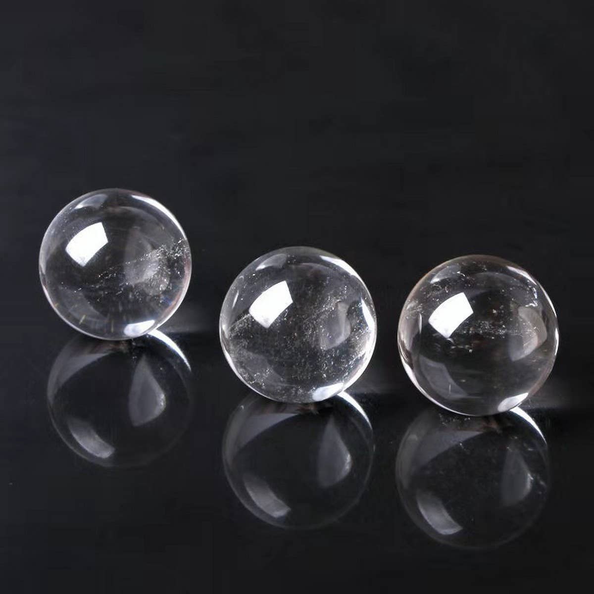 Polished White Quartz Sphere Decor_CWMM8108