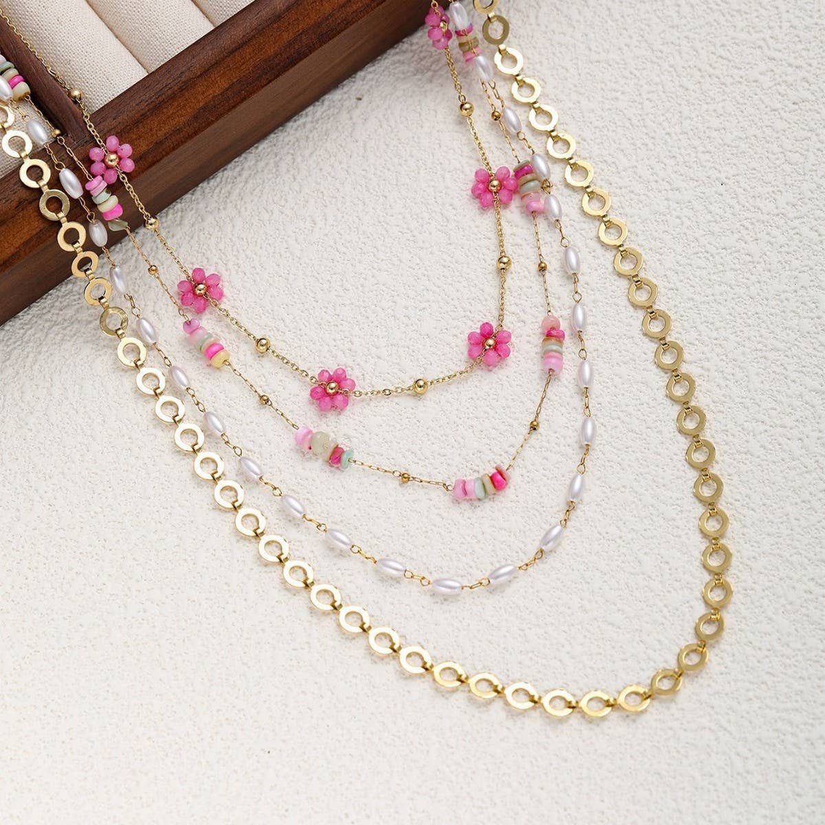 COLORFUL AND BRIGHT PERSONALITY NECKLACE