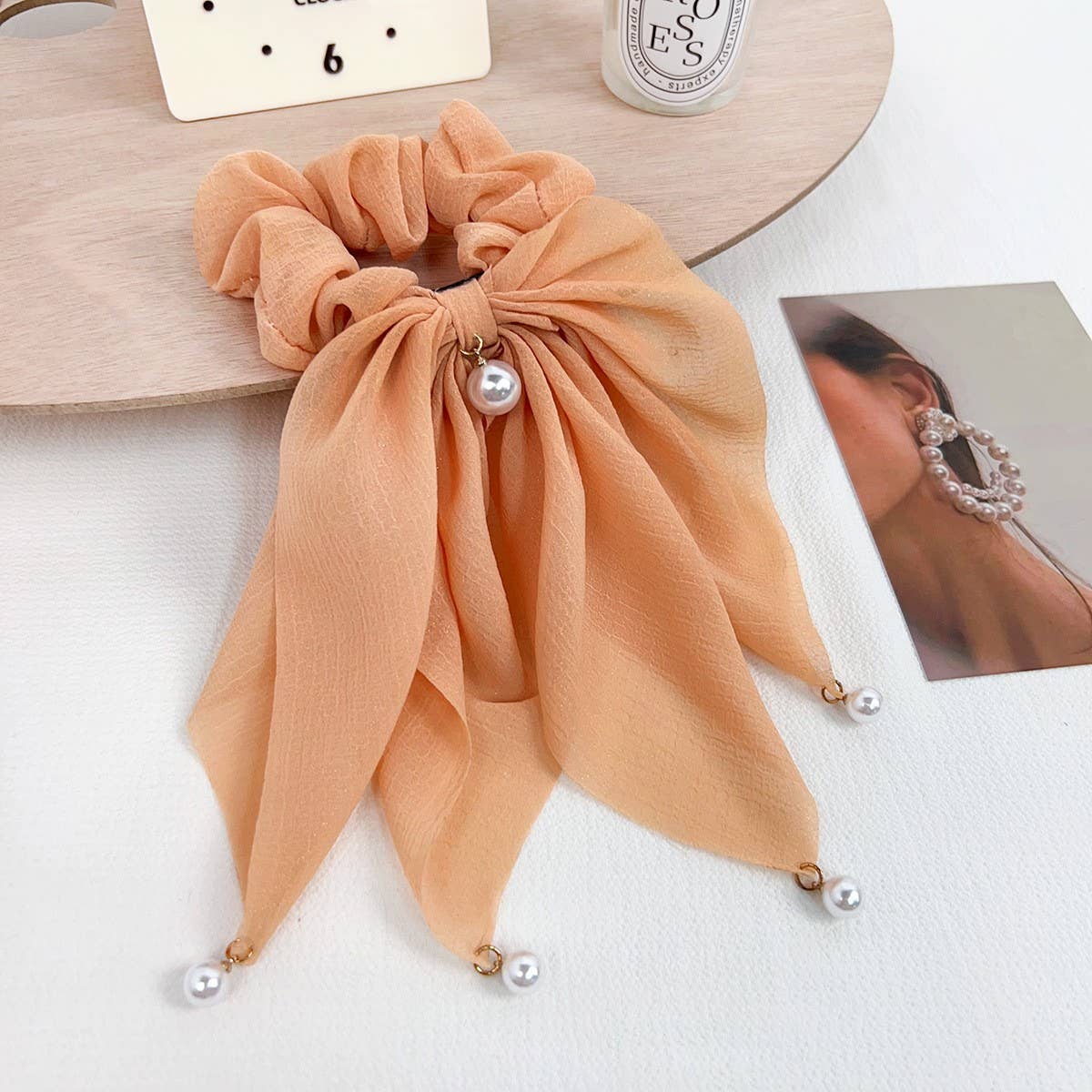 ELEGANT AND FRESH DOPAMINE HAIR BAND_CWAHA1605