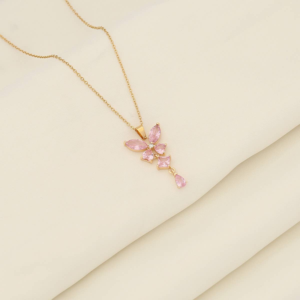 STYLISH BUTTERFLY TASSEL PENDANT NECKLACE_CWAHA0880