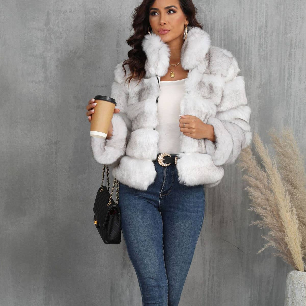 Women??¢s Faux Fur Zip-Up Short Coat Stand Collar_CWMM9121